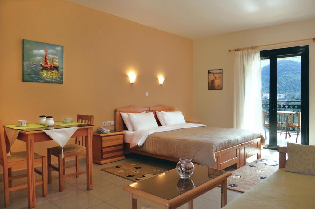 Hotel Patelis Poúlithra Cameră foto